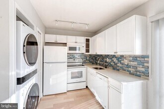 1615 Fendall Ct in Crofton, MD - Building Photo - Building Photo