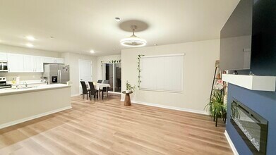 511 Thomas St in Tiffin, IA - Building Photo - Building Photo