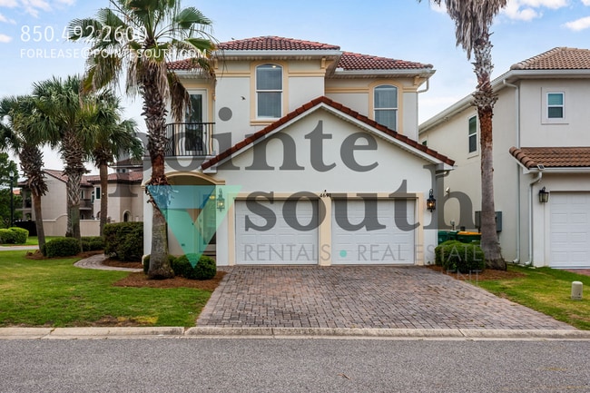 property at 4691 Amhurst Cir