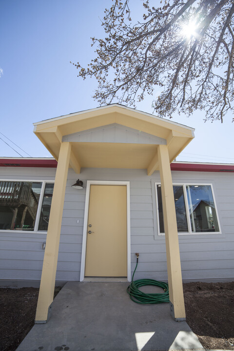 316 S Ute Ave, Unit 316 - No Smoking and No Pets in Montrose, CO - Building Photo