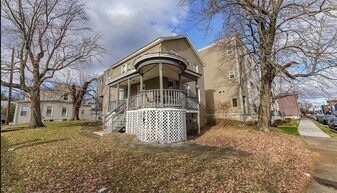 121 Main St in Cohoes, NY - Building Photo