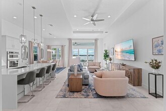 10099 Regency Wy in Palm Beach Gardens, FL - Building Photo - Building Photo
