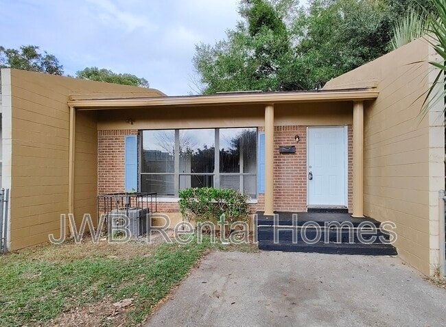 property at 226 Spruce St