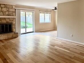 11607 Barrington Way in Austin, TX - Building Photo - Building Photo