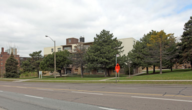 Donview Manor in Toronto, ON - Building Photo - Building Photo