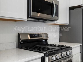 2032 S Holly St in Denver, CO - Building Photo - Building Photo