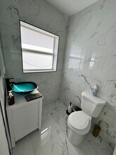 1260 SW 32nd St in Fort Lauderdale, FL - Building Photo - Building Photo