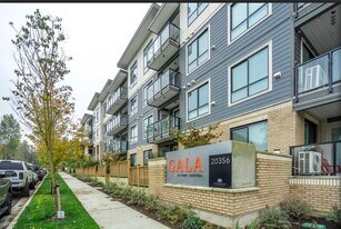 20356 72B Av in Langley, BC - Building Photo