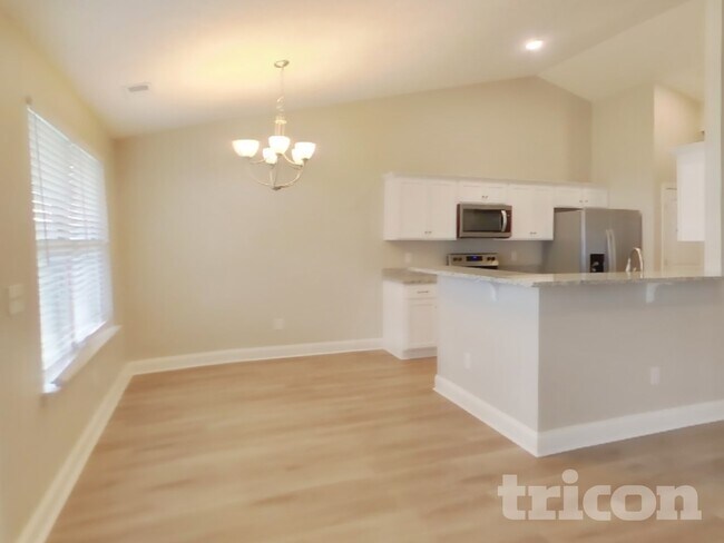 296 Fieldstone Ln in Springfield, TN - Building Photo - Building Photo