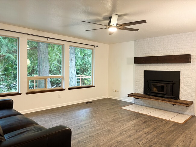 4115 Tartan Way in Clinton, WA - Building Photo - Building Photo