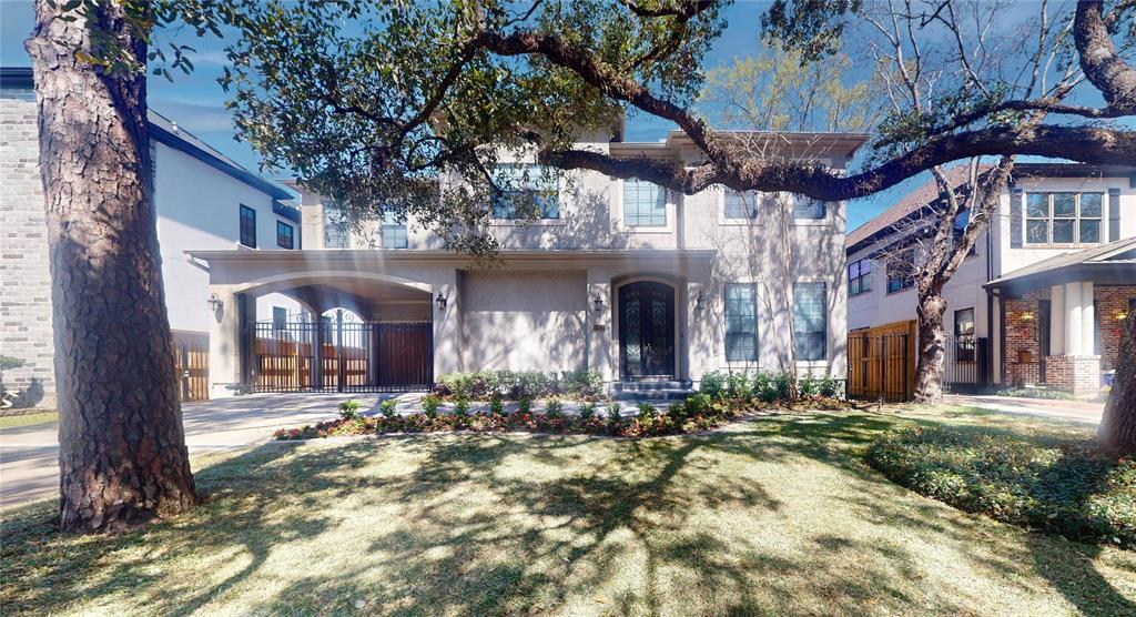 4812 Holly St in Bellaire, TX - Building Photo