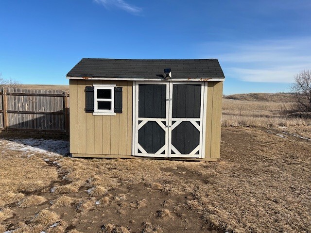 108 Hayden Dr in Box Elder, SD - Foto de edificio - Building Photo
