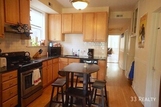 1216 W Montana St in Chicago, IL - Building Photo - Building Photo