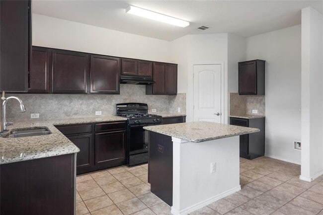 10205 Gertrudis Lp in Austin, TX - Building Photo - Building Photo