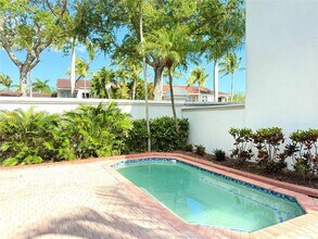 1455 Breakwater Terrace in Hollywood, FL - Building Photo - Building Photo