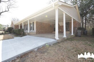 5853 Fox Lair Ave in Memphis, TN - Building Photo - Building Photo