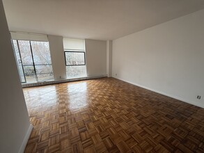 25 Gardner Rd, Unit 6H in Brookline, MA - Foto de edificio - Building Photo