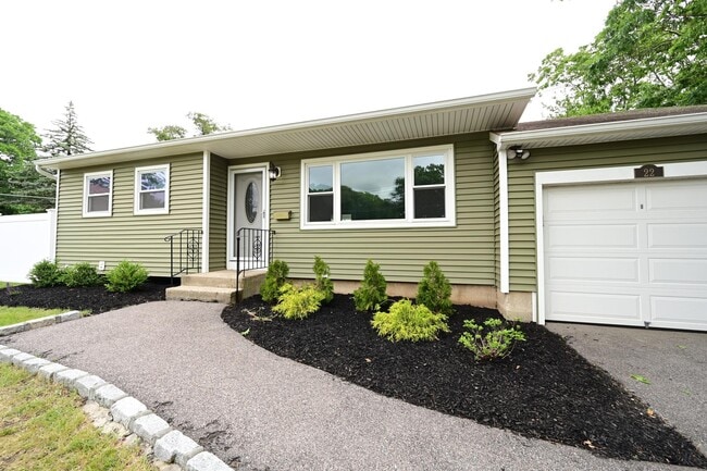 property at 22 S Haven Dr