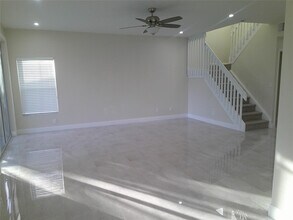 19250 NW 22nd St in Pembroke Pines, FL - Building Photo - Building Photo