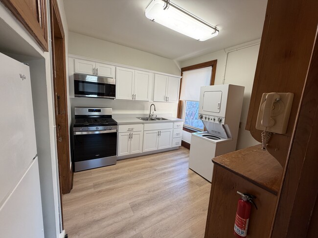 3 E Chestnut St, Unit #3 in Hanover, PA - Building Photo - Building Photo