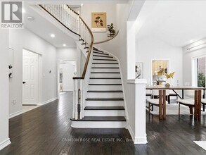 2355 Woodridge Way in Oakville, ON - Building Photo - Building Photo