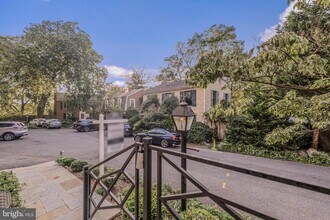 2810 N Glade St NW in Washington, DC - Building Photo - Building Photo