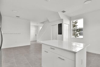 2323 NW 122nd Ter in Miami Shores, FL - Building Photo - Building Photo