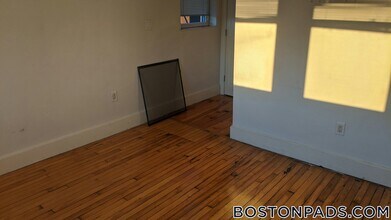 1 Centre St in Boston, MA - Building Photo - Building Photo