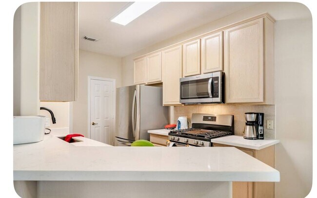 13674 Garden Grove Ct in Houston, TX - Building Photo - Building Photo