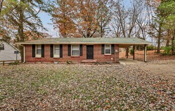 2842 Thrush Dr in Clarksville, TN - Building Photo - Building Photo