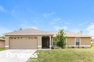 2525 Mather Ln in North Port, FL - Building Photo