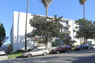 240 S Doheny Dr Apartments