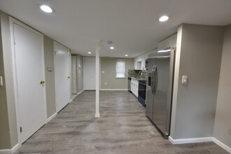 1030 Galliton Ct in Columbus, OH - Building Photo - Building Photo
