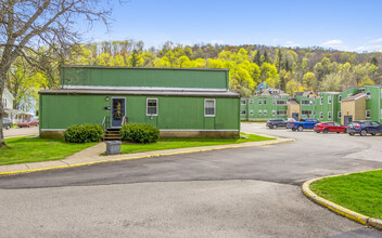 Kiwanis Courts Garden Apartments in Bradford, PA - Foto de edificio - Building Photo