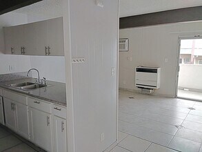 844 Chestnut Ave in Los Angeles, CA - Building Photo - Building Photo