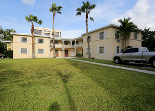 105-109 Calabria Ave in Coral Gables, FL - Building Photo - Building Photo