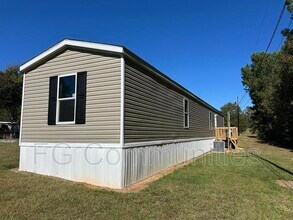 305 Milo Dr in Blacksburg, SC - Building Photo - Building Photo