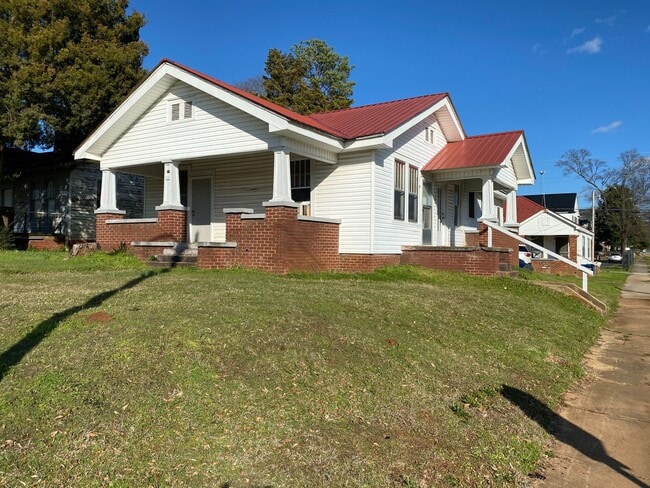 property at 1901 Noble St