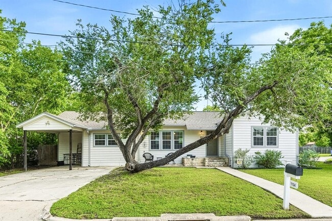 property at 1104 W 7th St