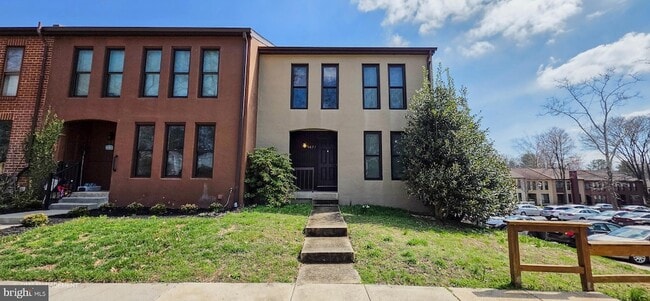 5677 Phelps Luck Dr in Columbia, MD - Foto de edificio - Building Photo