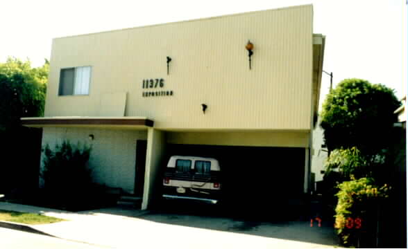 11376 Exposition Blvd in Los Angeles, CA - Building Photo