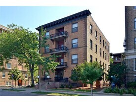 1401 Willow St in Minneapolis, MN - Building Photo