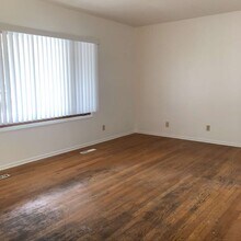 1033 Cypress Dr in Fort Collins, CO - Building Photo - Building Photo