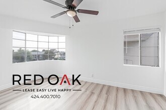 609 W Foothill Blvd in Monrovia, CA - Building Photo - Building Photo