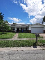 897 Jefferson Rd in Rockledge, FL - Building Photo
