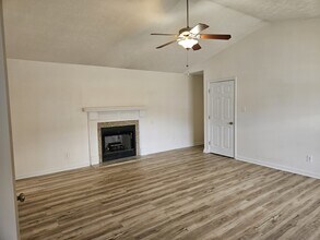 908 Broadmore Dr in Fayetteville, NC - Building Photo - Building Photo