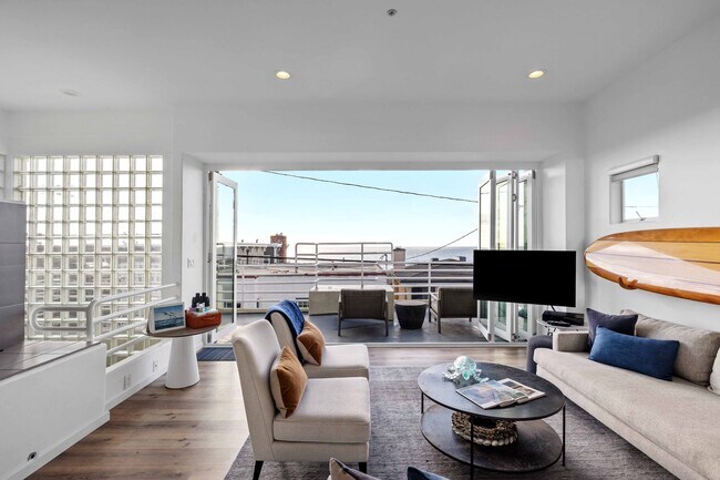 1308 Ocean Dr in Manhattan Beach, CA - Building Photo - Building Photo