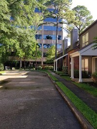 701 Bering Dr photo'