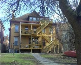 421 Orchard Ave in Pittsburgh, PA - Building Photo