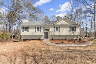 175 Cedar Ridge Dr in Braselton, GA - Building Photo - Building Photo
